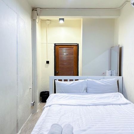 Chubbi5 Room11 Bangkok Buitenkant foto